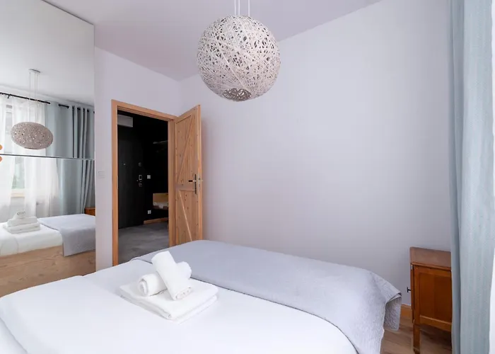 Paryski Zakatek Cosy By Bookinghost Appartement Wrocław